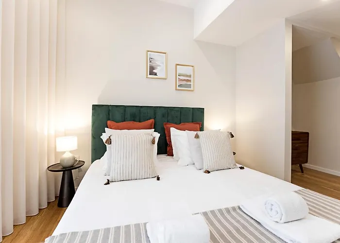 Apartment Brand New 4br W/ 200yrs Of History In By Lovelystay *