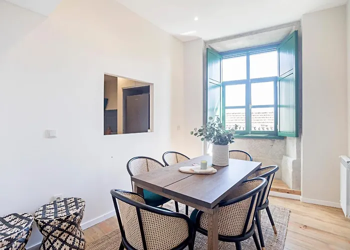 Brand New 4br W/ 200yrs Of History In By Lovelystay *