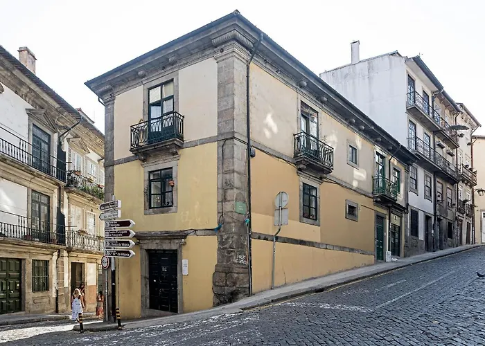 Brand New 4br W/ 200yrs Of History In By Lovelystay *