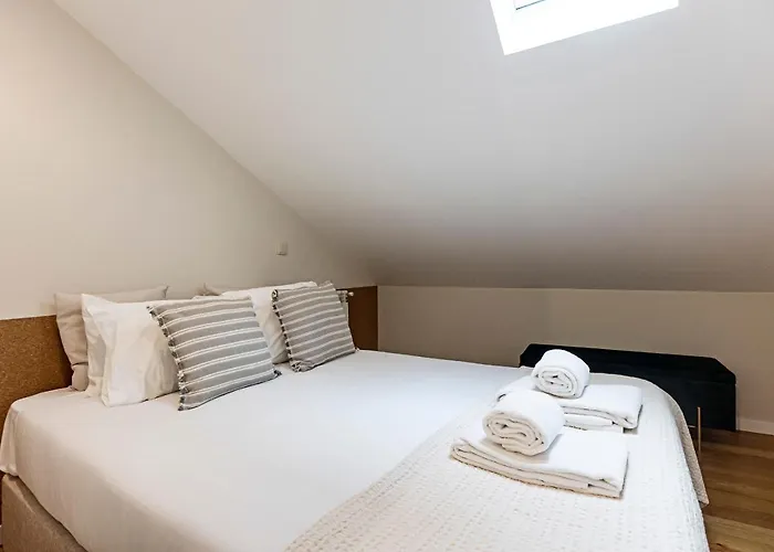 Brand New 4br W/ 200yrs Of History In By Lovelystay