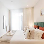 Brand New 4br W/ 200yrs Of History In By Lovelystay * Porto