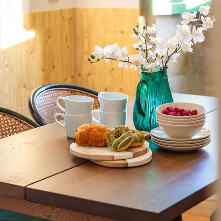 Brand New 4br W/ 200yrs Of History In By Lovelystay Porto