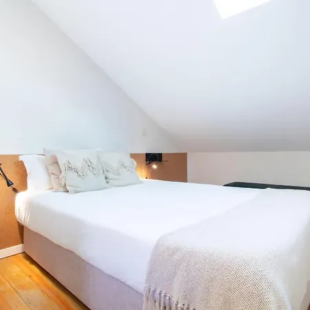 Apartman Brand New 4br W/ 200yrs Of History In By Lovelystay *