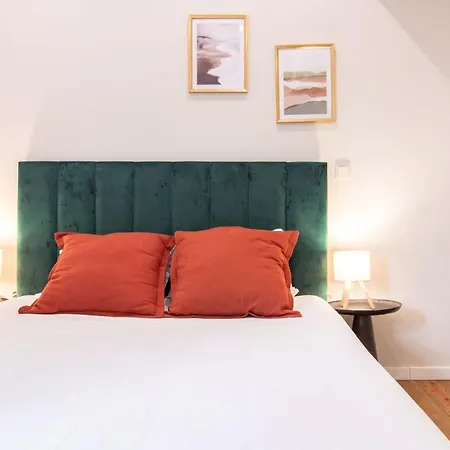 Brand New 4br W/ 200yrs Of History In By Lovelystay Porto