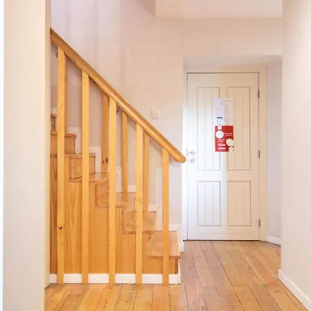 Brand New 4br W/ 200yrs Of History In By Lovelystay Apartment
