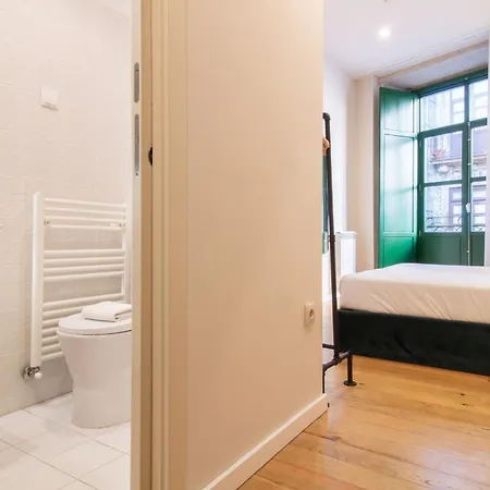 Brand New 4br W/ 200yrs Of History In By Lovelystay Apartmán *