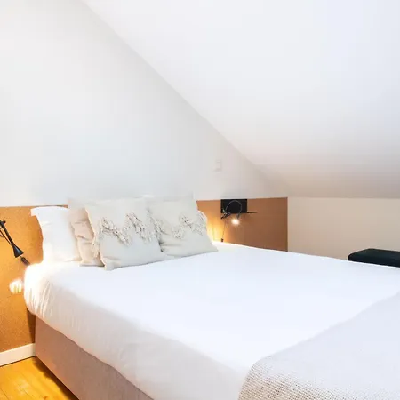 Brand New 4br W/ 200yrs Of History In By Lovelystay Porto