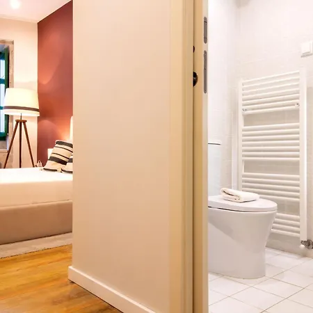 Brand New 4br W/ 200yrs Of History In By Lovelystay 波尔图