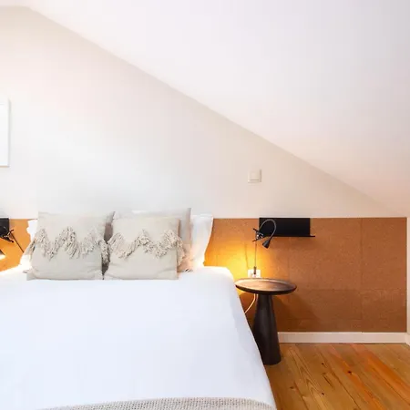 Brand New 4br W/ 200yrs Of History In By Lovelystay