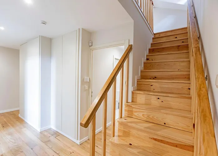 Brand New 4br W/ 200yrs Of History In By Lovelystay * Oporto